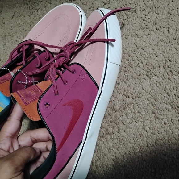 Nike Women's Pink and Black Sneakers - Picture 2 of 4